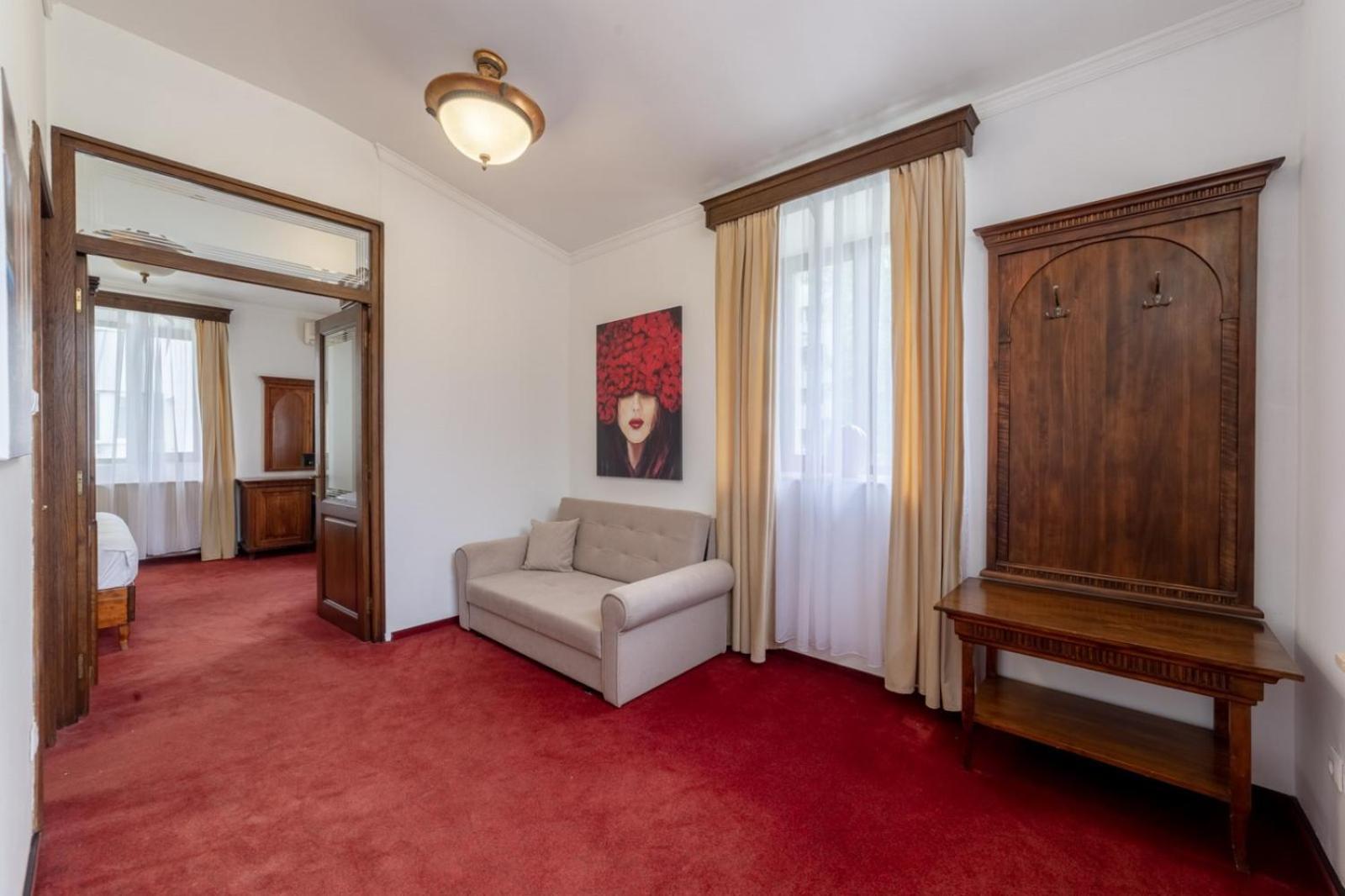 Arc De Triomphe By Citybookings Bucarest Extérieur photo