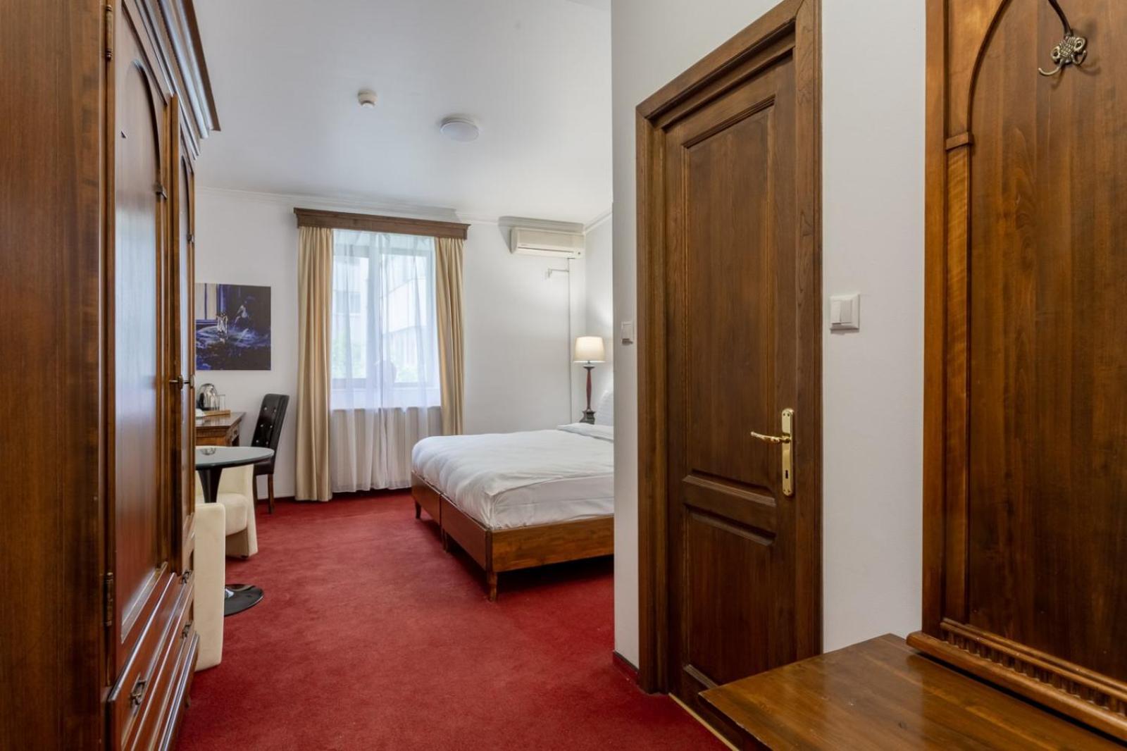 Arc De Triomphe By Citybookings Bucarest Extérieur photo